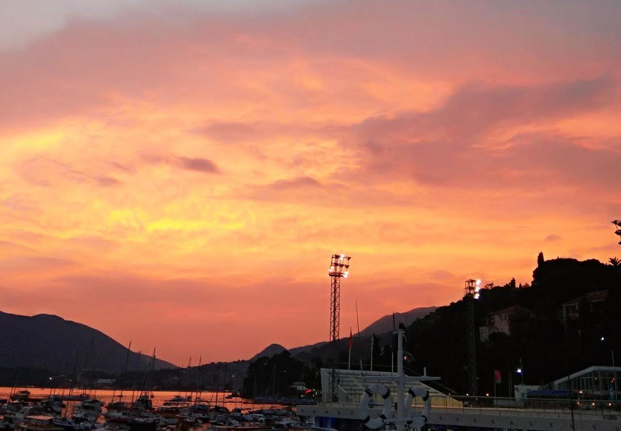 Apartments Lux Milano, Savina,Herceg-Novi 赫尔采格诺维 外观 照片